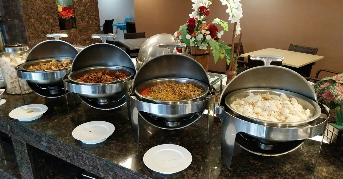 স্বাদের রাজ্যে ঢাকার সেরা ১০ লাক্সারি বুফে